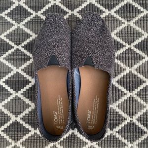 TOMS women’s shoes size 9.5 like new